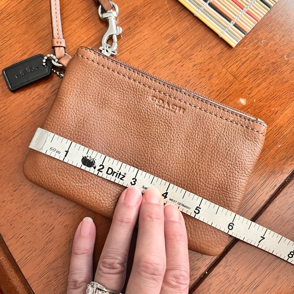 Vintage Coach Brown Leather Wristlet - Picture 4 of 5